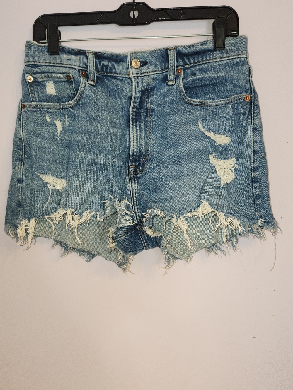A&F The Mom Short High Rise Curve Love, size 29